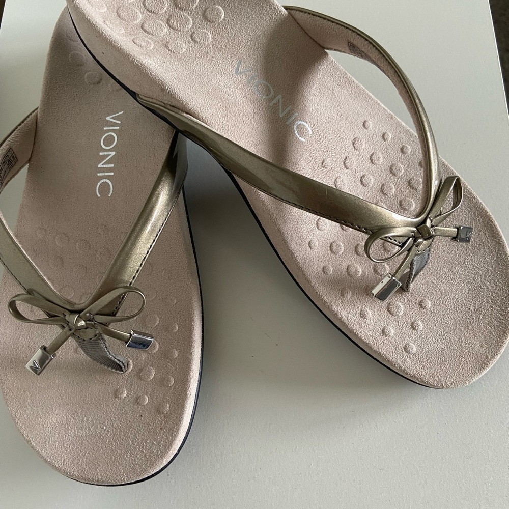 NEW Vionic Bella II Sandal in Pewter Size 8